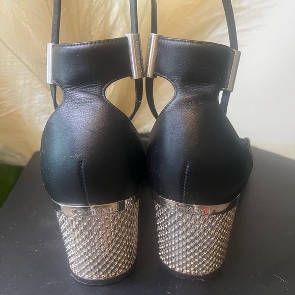 Calvin Klein Black Strappy Block Heel - Size 10 - Picture 4 of 4